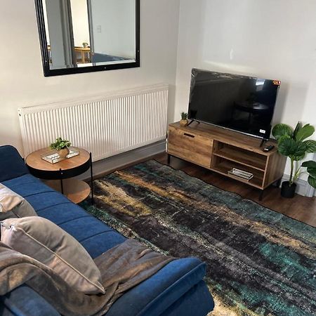 Dalston 1 Bedroom Flat Лондон Экстерьер фото